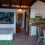 Residenza Agrituristica Santa Lucia Con Piscina Appartement